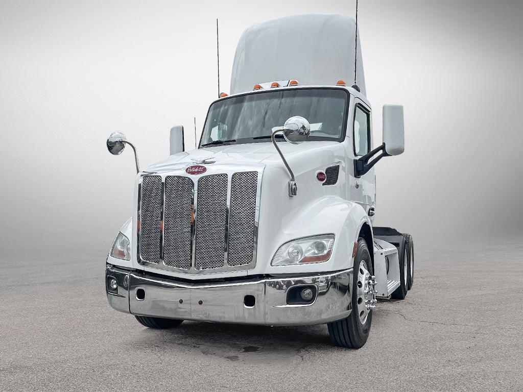 Photo of a 2019 Peterbilt 579