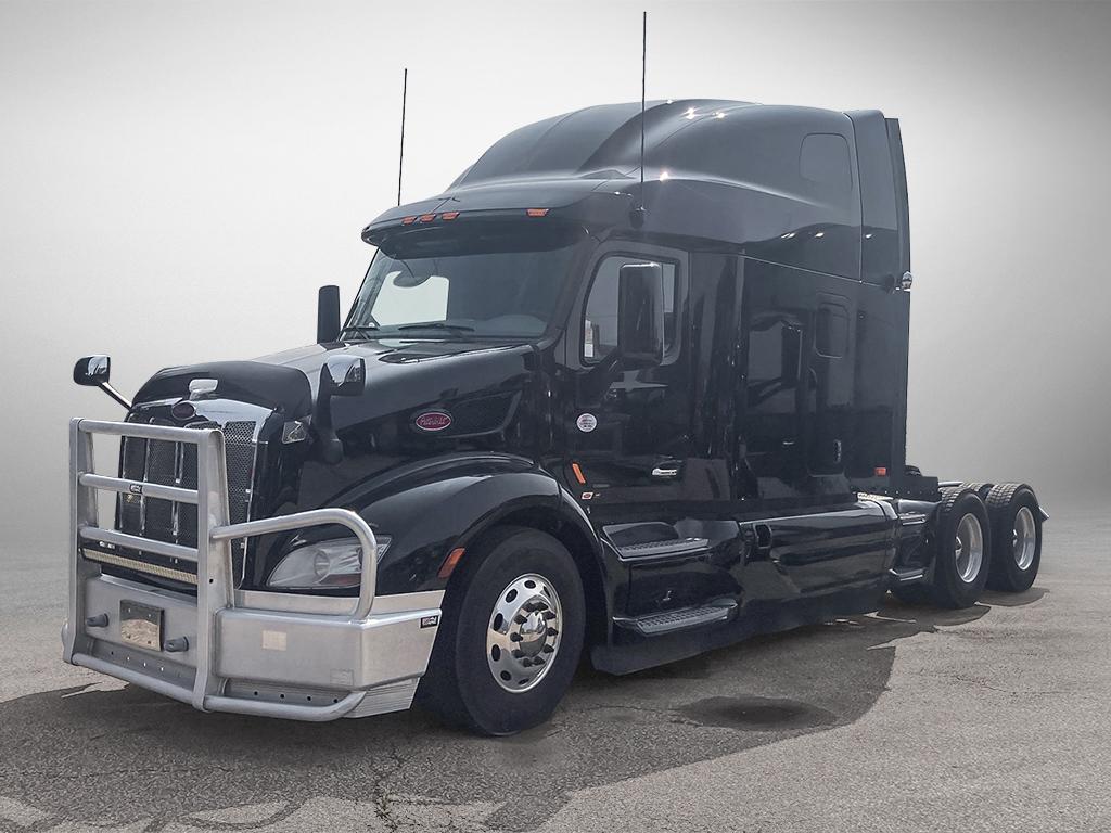 Photo of a 2020 Peterbilt 579