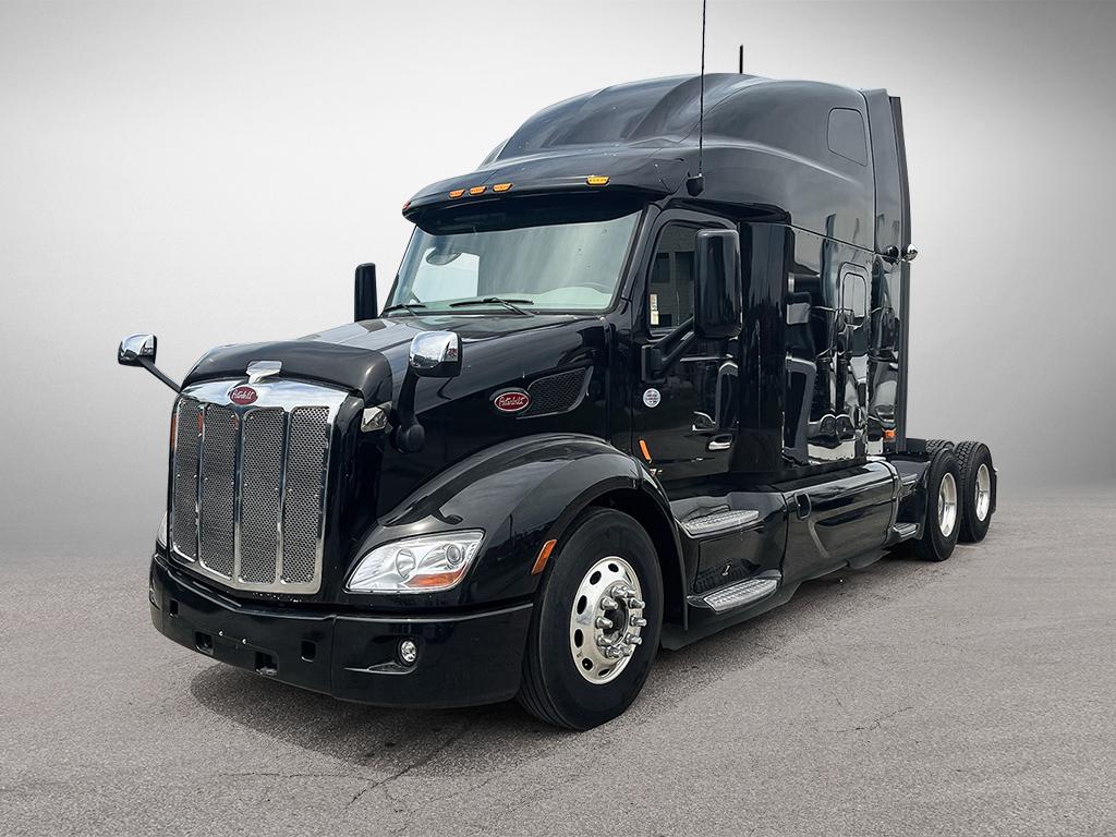 Photo of a 2020 Peterbilt 579