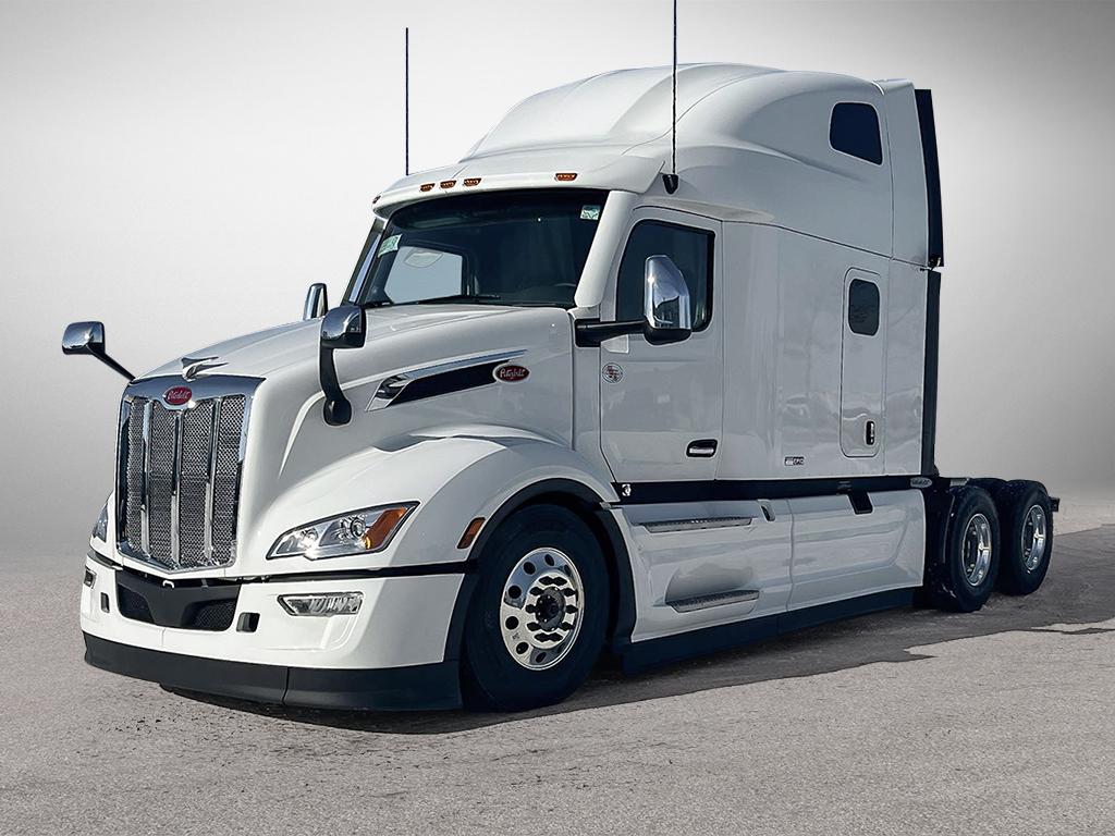 Photo of a 2024 Peterbilt 579