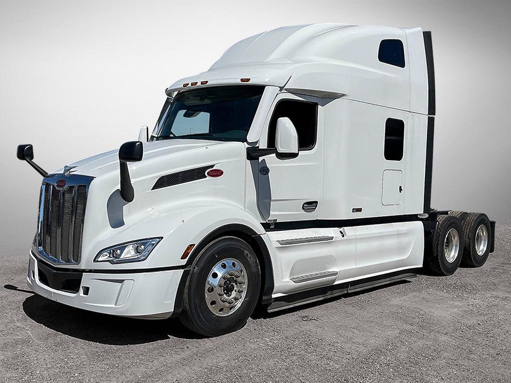 Photo of a 2025 Peterbilt 579